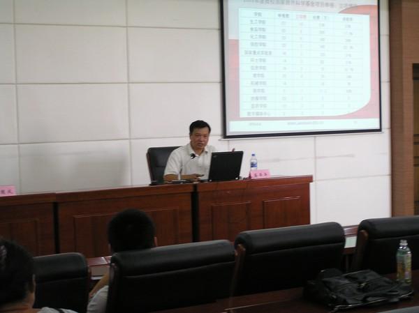 我校新教师集体备课暨新教工入职培训工作圆满结束